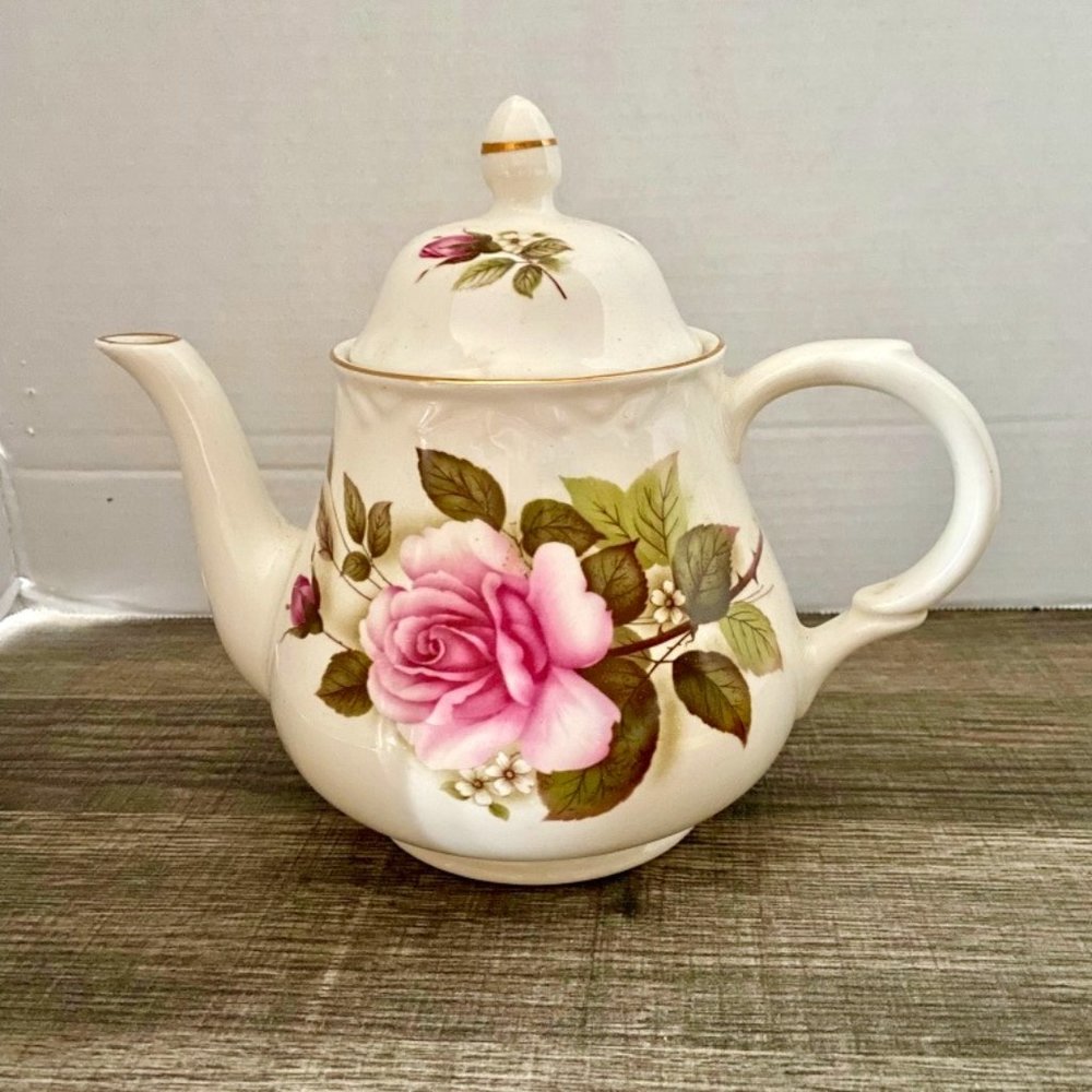 Vintage Arthur Wood & Son Teapot Made in Staffordshire England